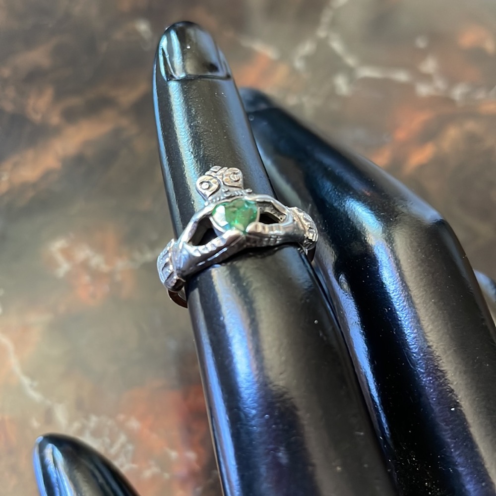 🌞 Claddagh silver women’s ring